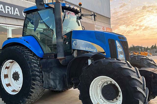 tractor New Holland